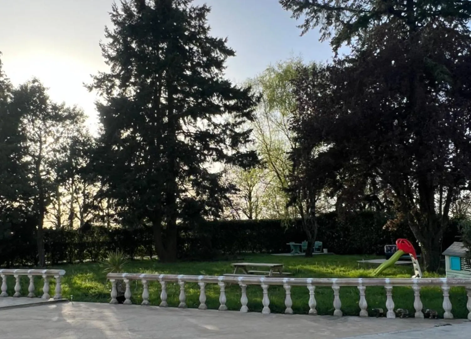 Villa Lusyana Janzé